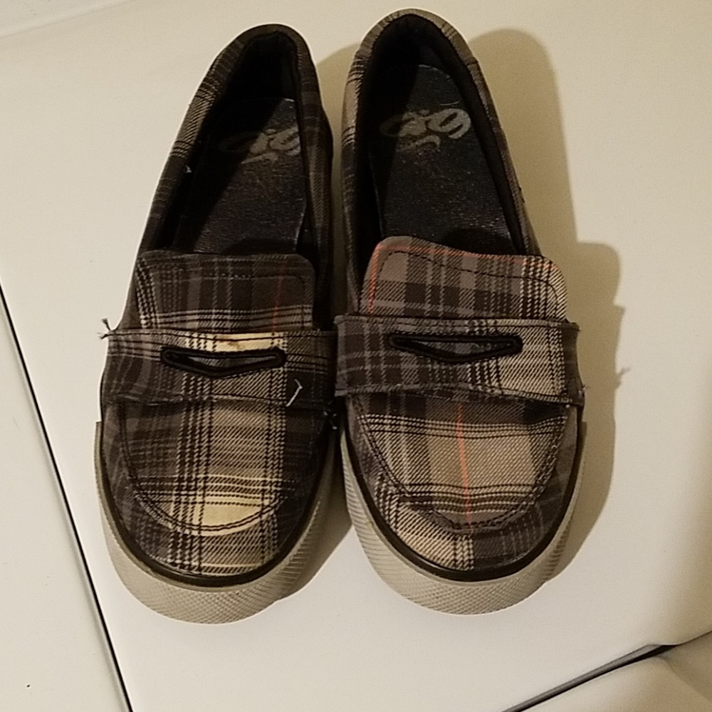 Black and Grey Nike slip on loafer. Size 8
